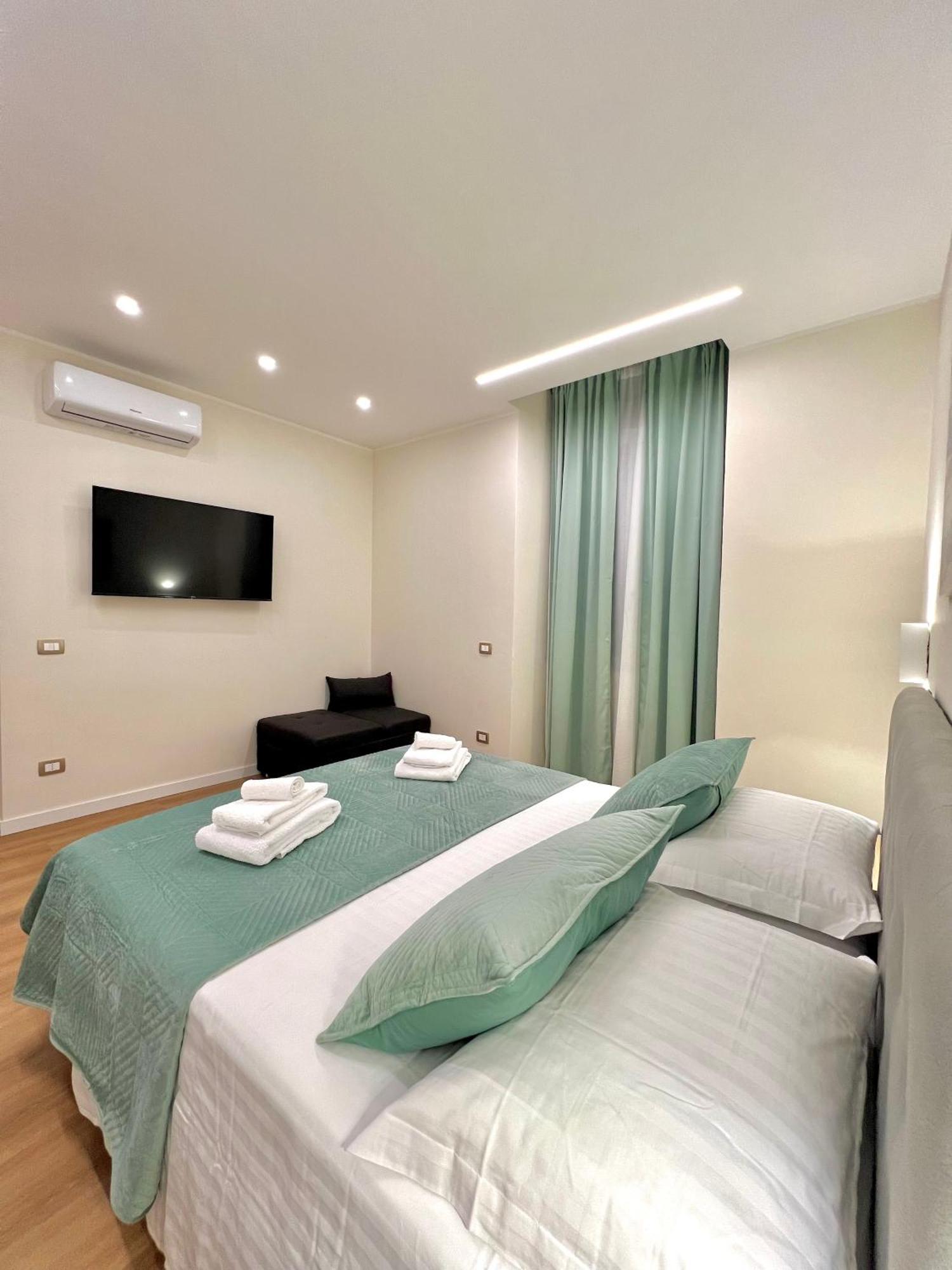 The Dream Apartment 100 M Dal Mare Savona Exterior foto