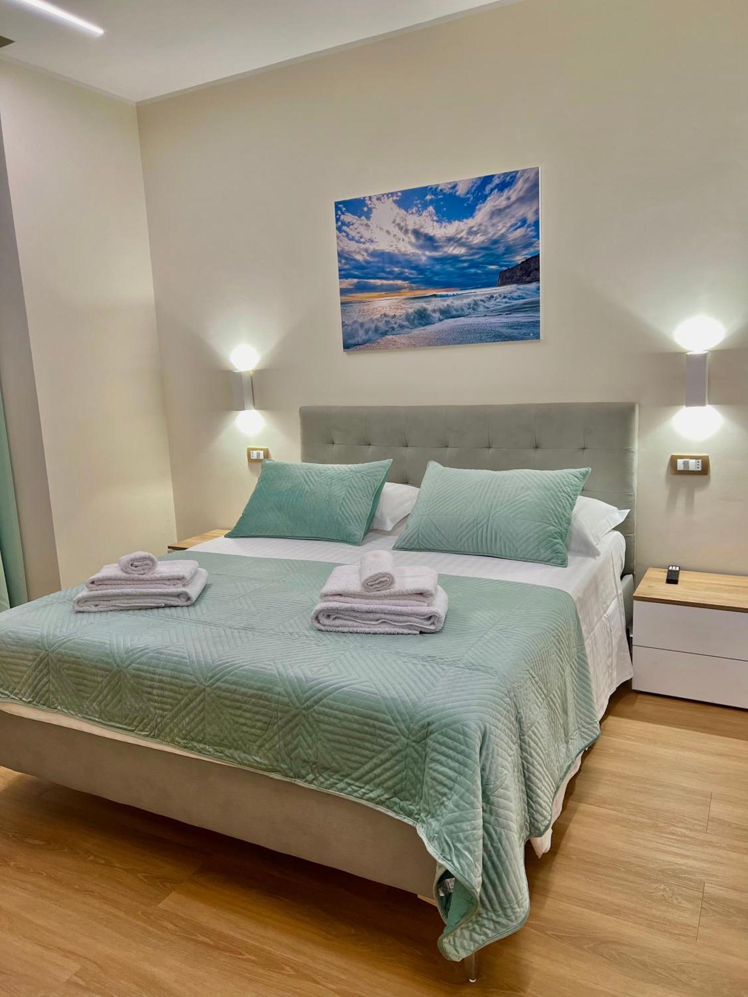 The Dream Apartment 100 M Dal Mare Savona Exterior foto