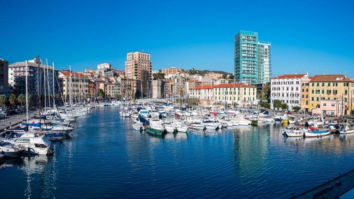 The Dream Apartment 100 M Dal Mare Savona Exterior foto